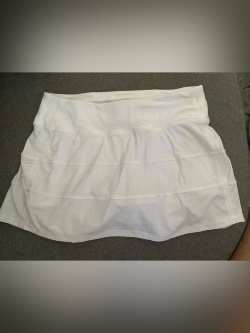 Lululemon women’s size 4  - Athletic Skort